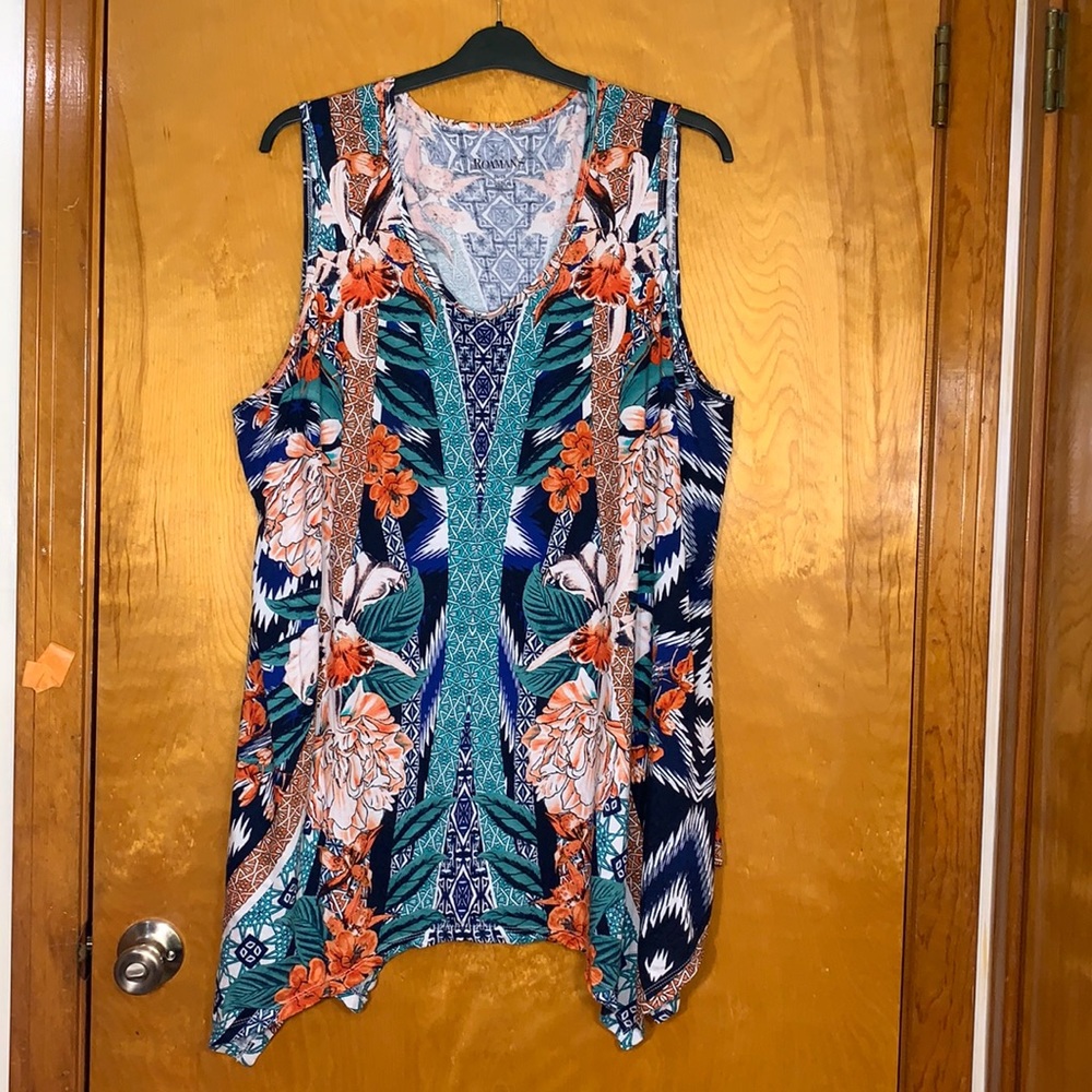 EUC Roaman’s Tropical Sharkbite Hem Tank - 2X (26/28)
